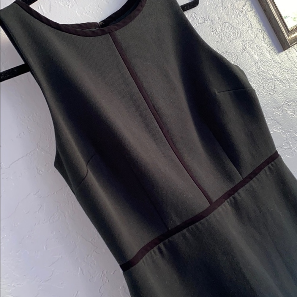 LOFT DRESS - Picture 3 of 4